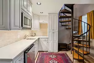 30 Hasell St, Charleston, SC 29401 - Photo 45