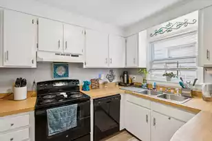 24 Bee Street #J & K, Charleston, SC 29403 - Photo 7