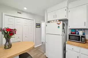 24 Bee St #J, Charleston, SC 29403 - Photo 9