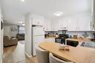 24 Bee St #J, Charleston, SC 29403 - Photo 7