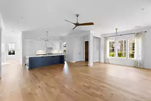 1124 Fulton Hall Ln, Mount Pleasant, SC 29466 - Photo 3