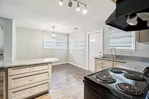 1181 Marigold St, North Charleston, SC 29405 - Photo 9