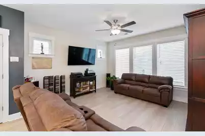 555 Blueway Avenue, Summerville, SC 29486 - Photo 9