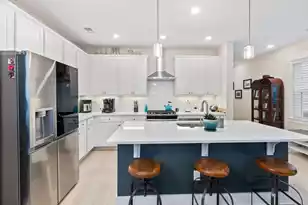 555 Blueway Ave, Summerville, SC 29486 - Photo 7