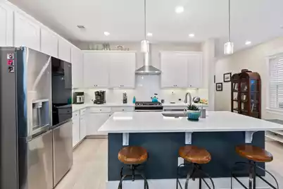 555 Blueway Avenue, Summerville, SC 29486 - Photo 7