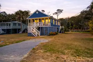 604 Ashley Ave W, Folly Beach, SC 29439 - Photo 5