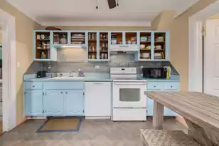 604 Ashley Ave W, Folly Beach, SC 29439 - Photo 15