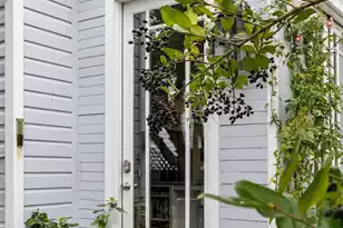 99 Logan St, Charleston, SC 29401 - Photo 33