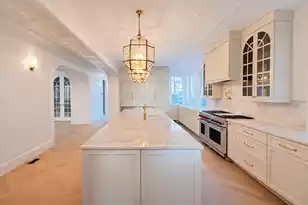 54 Church St, Charleston, SC 29401 - Photo 11