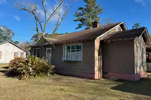 100 Pine Street W, Varnville, SC 29944 - Photo 1