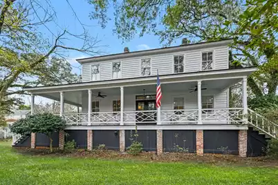 216 Carolina Avenue W, Summerville, SC 29483 - Photo 1