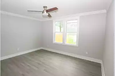 2121 Cosgrove Avenue, North Charleston, SC 29405 - Photo 9