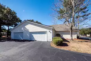 116 Ashley Villa Cir #B, Charleston, SC 29414 - Photo 5