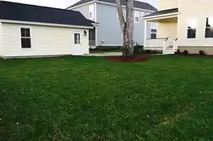 1483 Hollenberg Ln, Mount Pleasant, SC 29466 - Photo 5