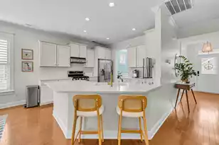 331 Megan's Bay Ln, Charleston, SC 29492 - Photo 5