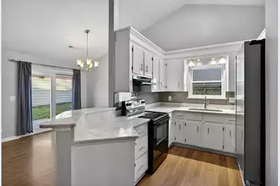 112 Pipestone Drive, Summerville, SC 29485 - Photo 9