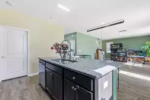 359 Bering Ln, Summerville, SC 29486 - Photo 7