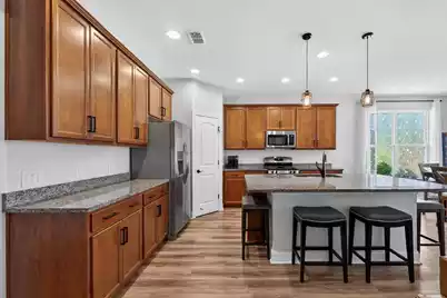 568 Four Seasons Boulevard, Summerville, SC 29486 - Photo 7