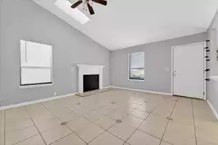 203 Tabby Creek Cir, Summerville, SC 29486 - Photo 9