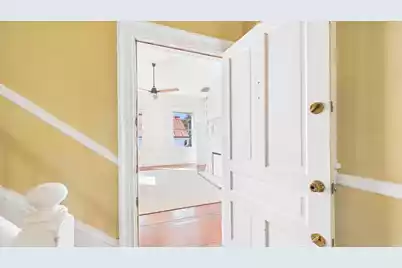 52 Battery S #E, Charleston, SC 29401 - Photo 3