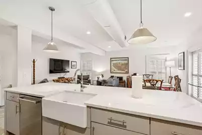 241 Bay Street E, Charleston, SC 29401 - Photo 11