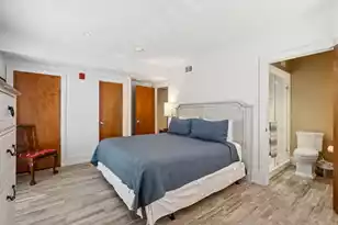 241 Bay Street E, Charleston, SC 29401 - Photo 21