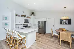 1382 Point Dr W, Mount Pleasant, SC 29466 - Photo 11