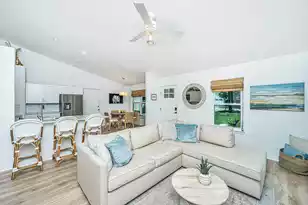 1382 Point Dr W, Mount Pleasant, SC 29466 - Photo 9