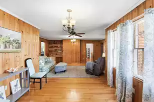 319 Hampton Street E, Elloree, SC 29047 - Photo 11