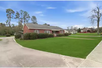 319 Hampton Street E, Elloree, SC 29047 - Photo 3