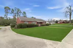 319 Hampton Street E, Elloree, SC 29047 - Photo 3