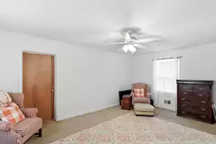 319 Hampton Street E, Elloree, SC 29047 - Photo 21