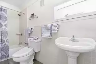 319 Hampton Street E, Elloree, SC 29047 - Photo 31