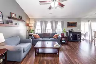 5024 Thornton Dr, Summerville, SC 29485 - Photo 5