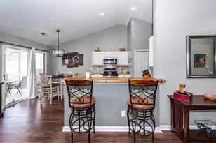 5024 Thornton Dr, Summerville, SC 29485 - Photo 9