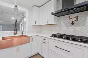 1431 Heather Dr, Mount Pleasant, SC 29464 - Photo 11