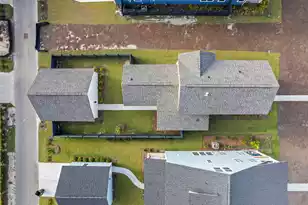 785 Blueway Ave, Summerville, SC 29486 - Photo 5