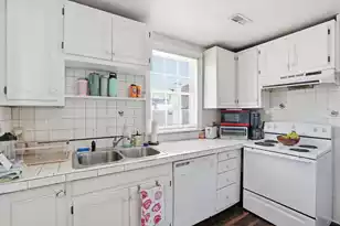 163 Coming St, Charleston, SC 29403 - Photo 57