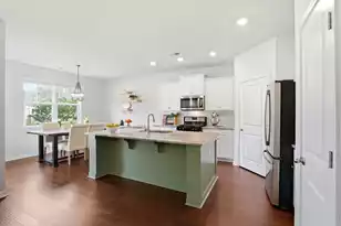 3822 Sawmill Ct, Mount Pleasant, SC 29429 - Photo 9