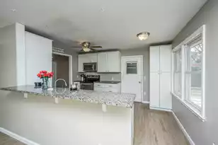 210 Jimbo Rd, Summerville, SC 29485 - Photo 3