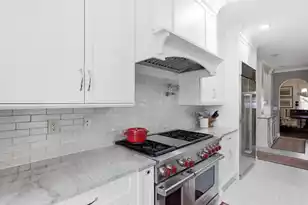 2011 Hammond Dr, Mount Pleasant, SC 29466 - Photo 13