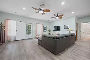 818 Frasier Ln, Pineville, SC 29468 - Photo 11