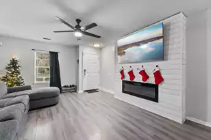 118 Destin St, Summerville, SC 29483 - Photo 9