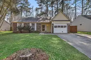 216 Regent St, Summerville, SC 29483 - Photo 1