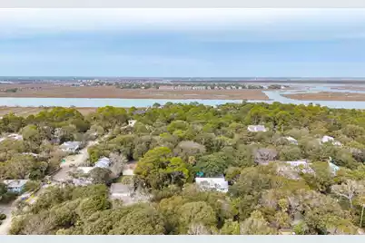 406 Erie Avenue E, Folly Beach, SC 29439 - Photo 11