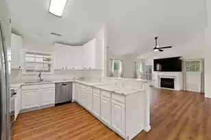 327 Savannah River Dr, Summerville, SC 29485 - Photo 7