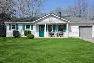 220 Crestwood Dr, Summerville, SC 29483 - Photo 1