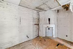 6 Poinsett St, Charleston, SC 29403 - Photo 15