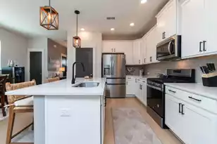 315 Eclipse St, Summerville, SC 29486 - Photo 3