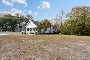 1105 Wichman St, Walterboro, SC 29488 - Photo 3